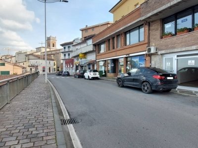 locale commerciale in affitto ad Ariano Irpino