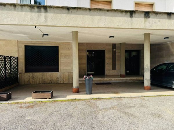 locale commerciale in affitto ad Ariano Irpino
