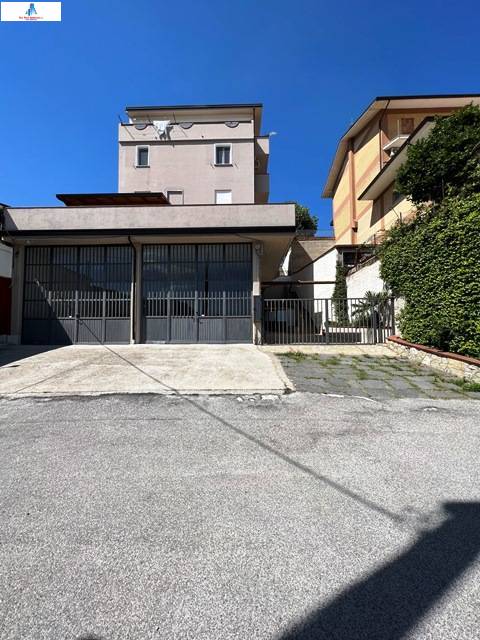 ufficio in affitto ad Ariano Irpino in zona Martiri