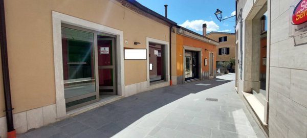 locale commerciale in affitto ad Ariano Irpino