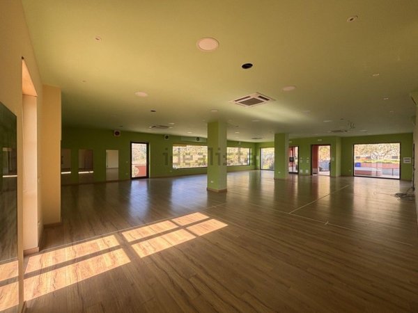 locale commerciale in affitto ad Ariano Irpino