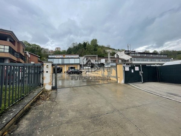 locale commerciale in affitto ad Ariano Irpino