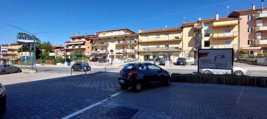 negozio in affitto ad Ariano Irpino