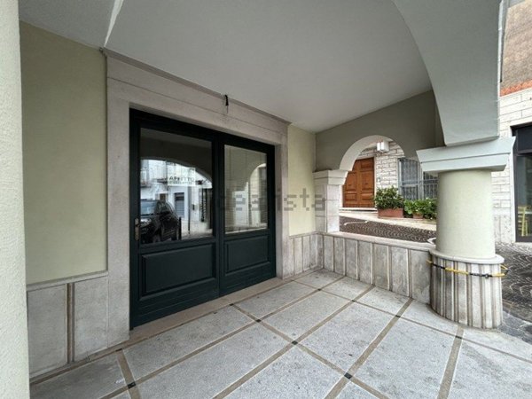 locale commerciale in affitto ad Ariano Irpino