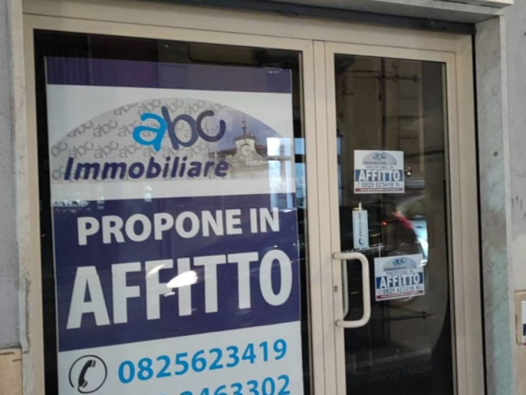 negozio in affitto ad Atripalda