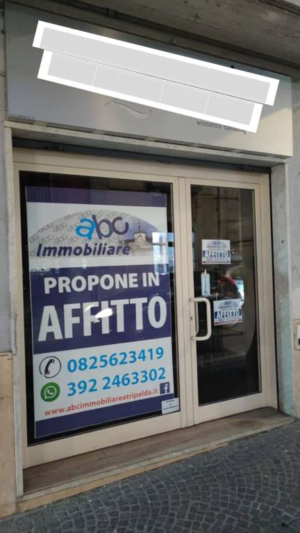 negozio in affitto ad Atripalda
