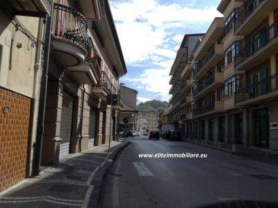 negozio in affitto ad Atripalda