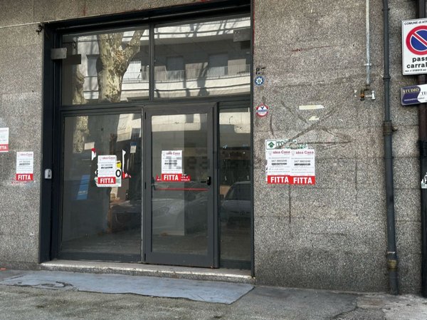locale commerciale in affitto ad Atripalda