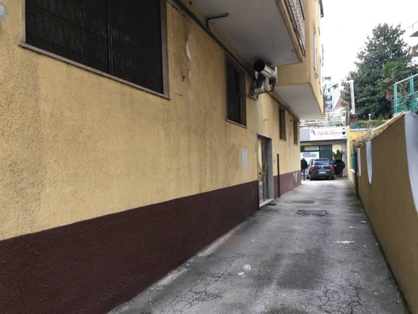 negozio in affitto ad Atripalda