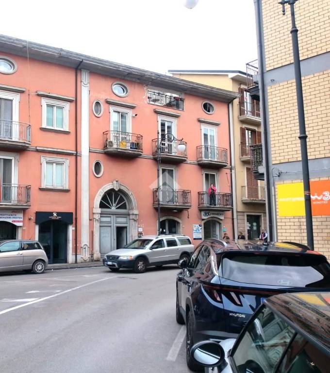 negozio in affitto ad Atripalda