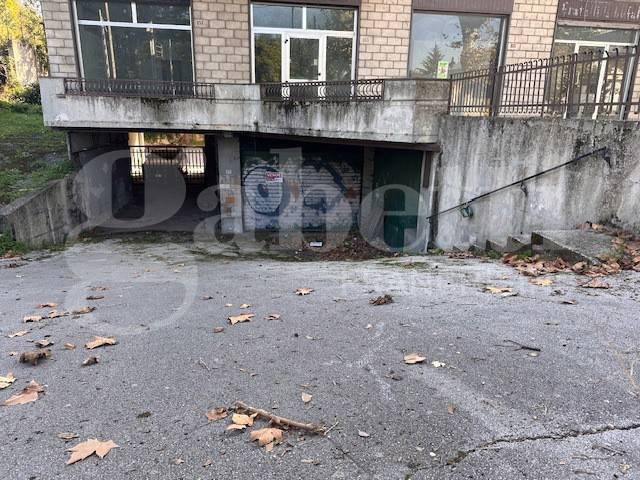 negozio in affitto ad Atripalda