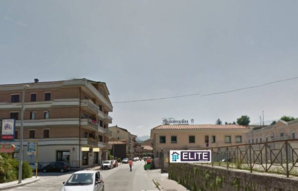 locale commerciale in affitto ad Atripalda