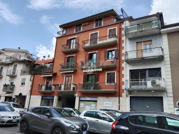 locale commerciale in affitto ad Atripalda