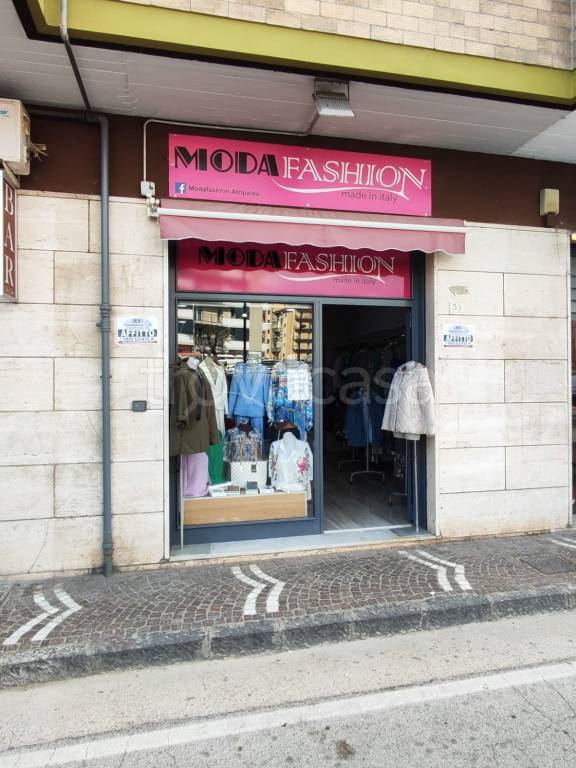 negozio in affitto ad Atripalda