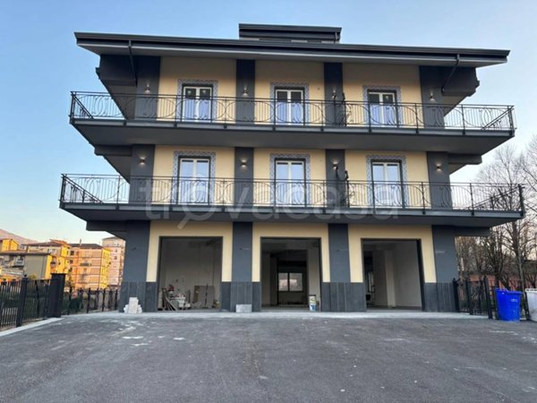 negozio in affitto ad Atripalda