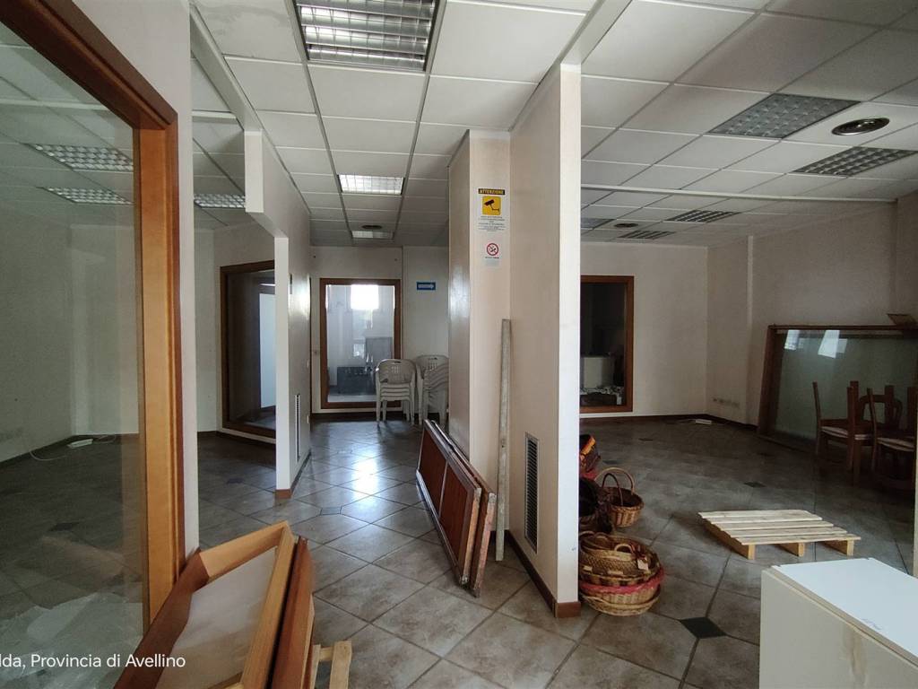 negozio in affitto ad Atripalda