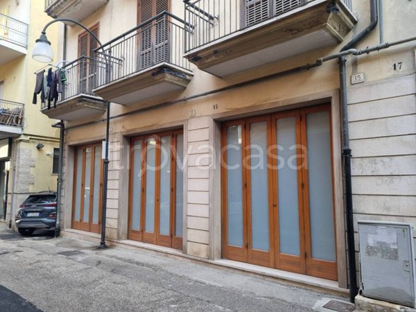 negozio in affitto ad Atripalda
