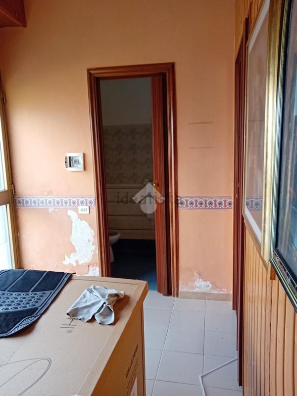 locale di sgombero in affitto ad Atripalda