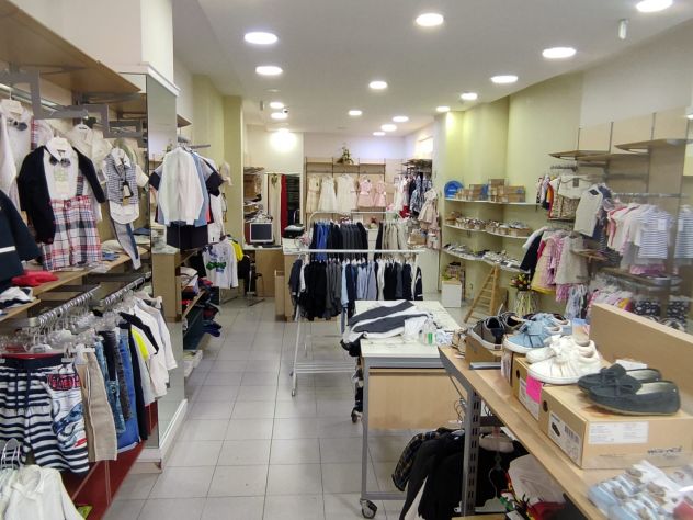 locale commerciale in affitto ad Atripalda