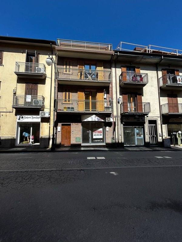 locale commerciale in affitto ad Atripalda