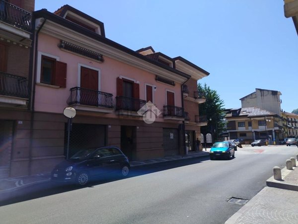 locale commerciale in affitto ad Atripalda