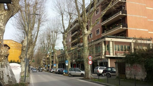 locale commerciale in affitto ad Atripalda