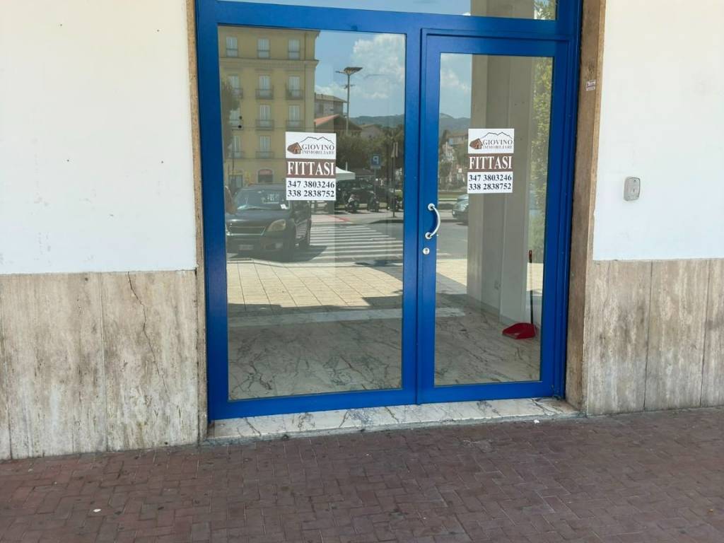 negozio in affitto ad Atripalda