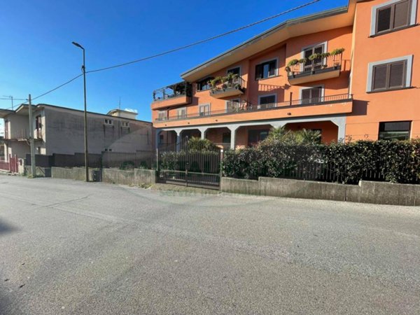 locale commerciale in affitto ad Avella