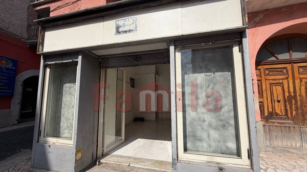 locale commerciale in affitto ad Avella