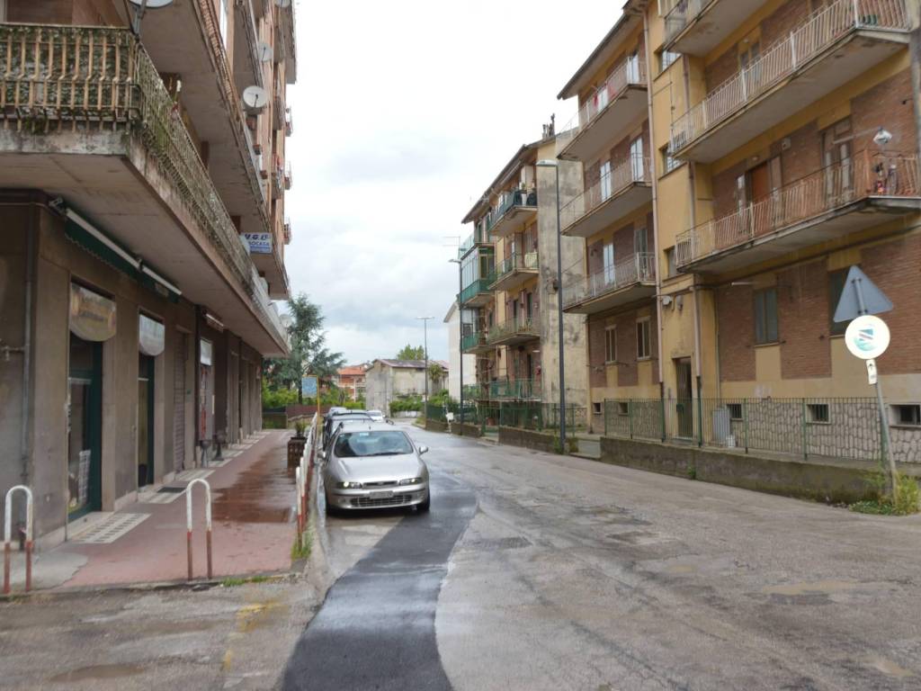 negozio in affitto ad Avellino