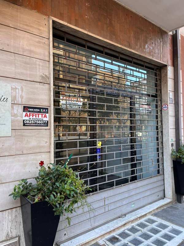 locale commerciale in affitto ad Avellino in zona Centro Città