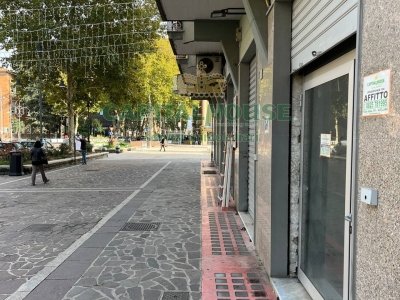 negozio in affitto ad Avellino in zona Centro Città
