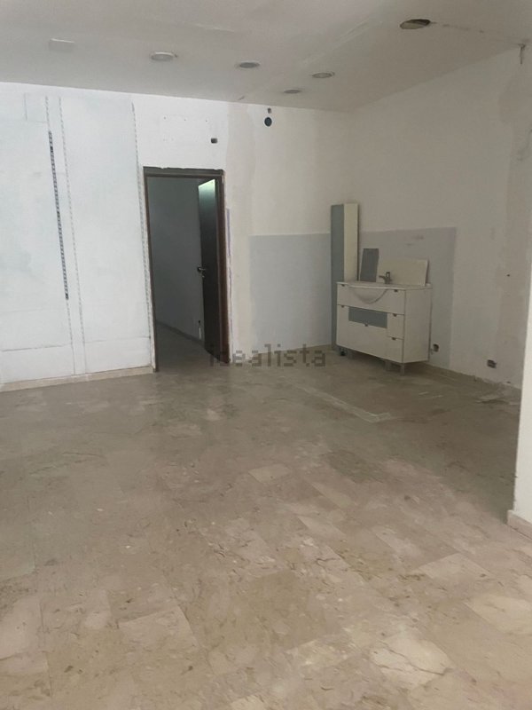 locale commerciale in affitto ad Avellino