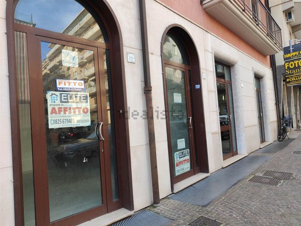locale commerciale in affitto ad Avellino