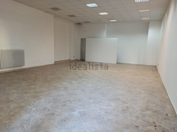 locale commerciale in affitto ad Avellino in zona Centro Città