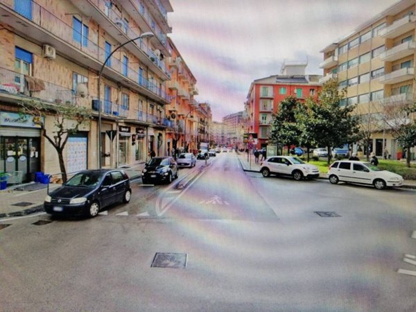 negozio in affitto ad Avellino