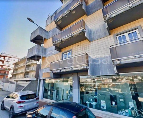 negozio in affitto ad Avellino