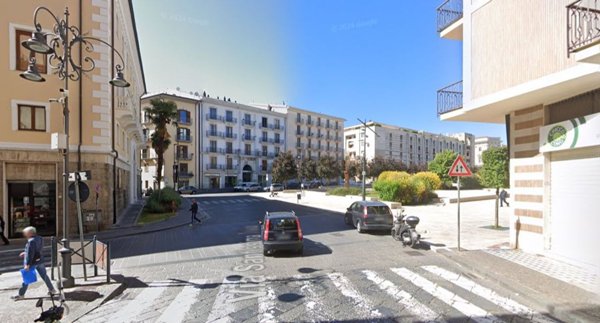 locale commerciale in affitto ad Avellino