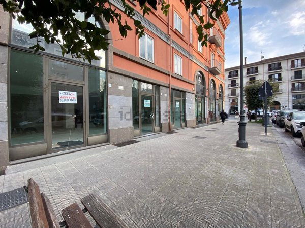 locale commerciale in affitto ad Avellino