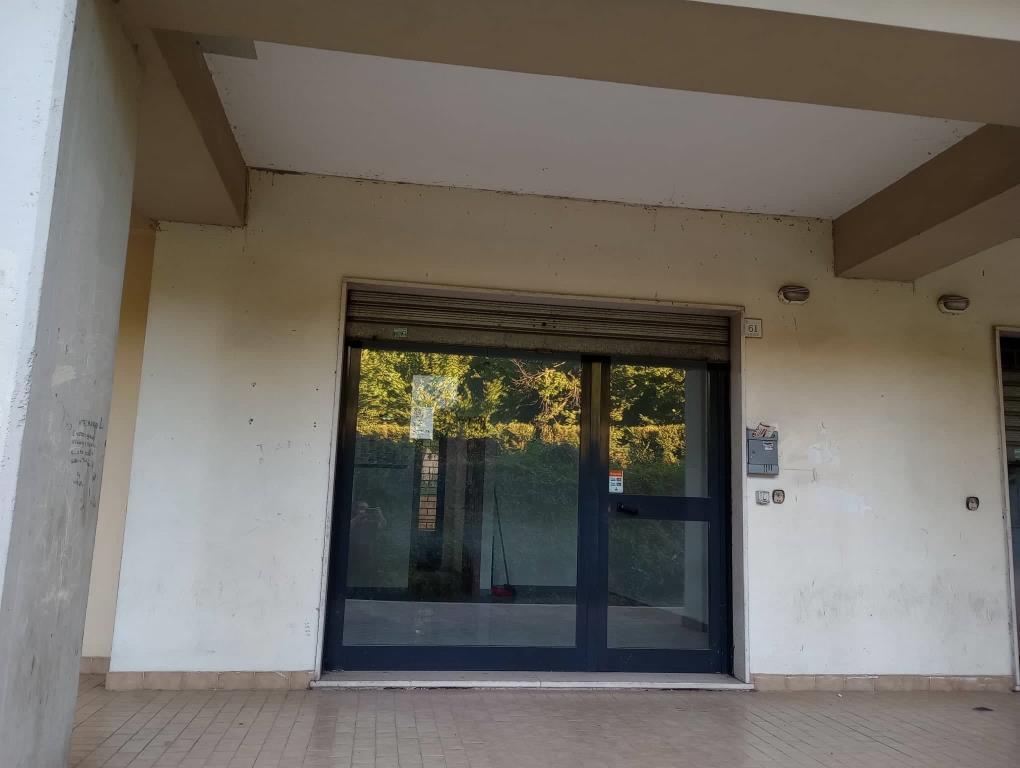 locale commerciale in affitto ad Avellino in zona Centro Città