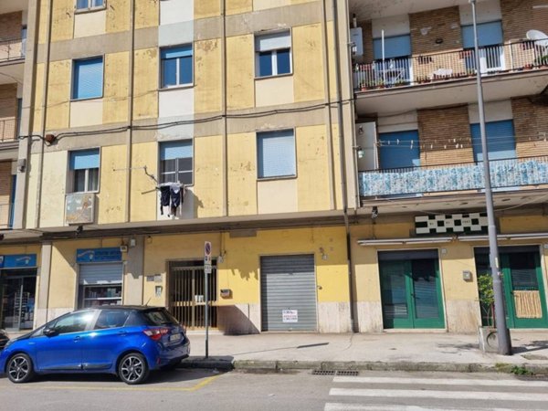 negozio in affitto ad Avellino