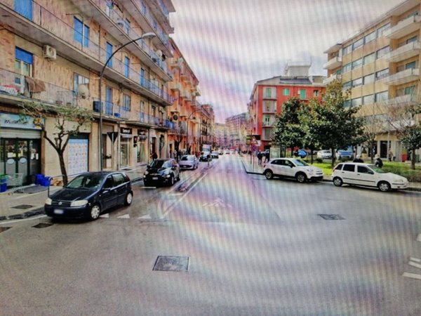 locale commerciale in affitto ad Avellino