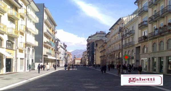 negozio in affitto ad Avellino