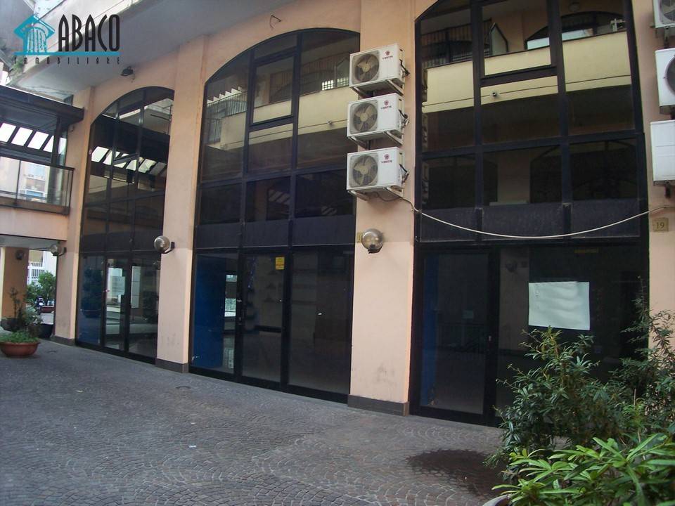 negozio in affitto ad Avellino
