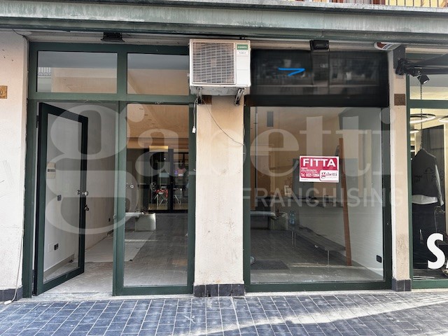 negozio in affitto ad Avellino