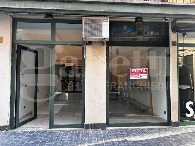 negozio in affitto ad Avellino