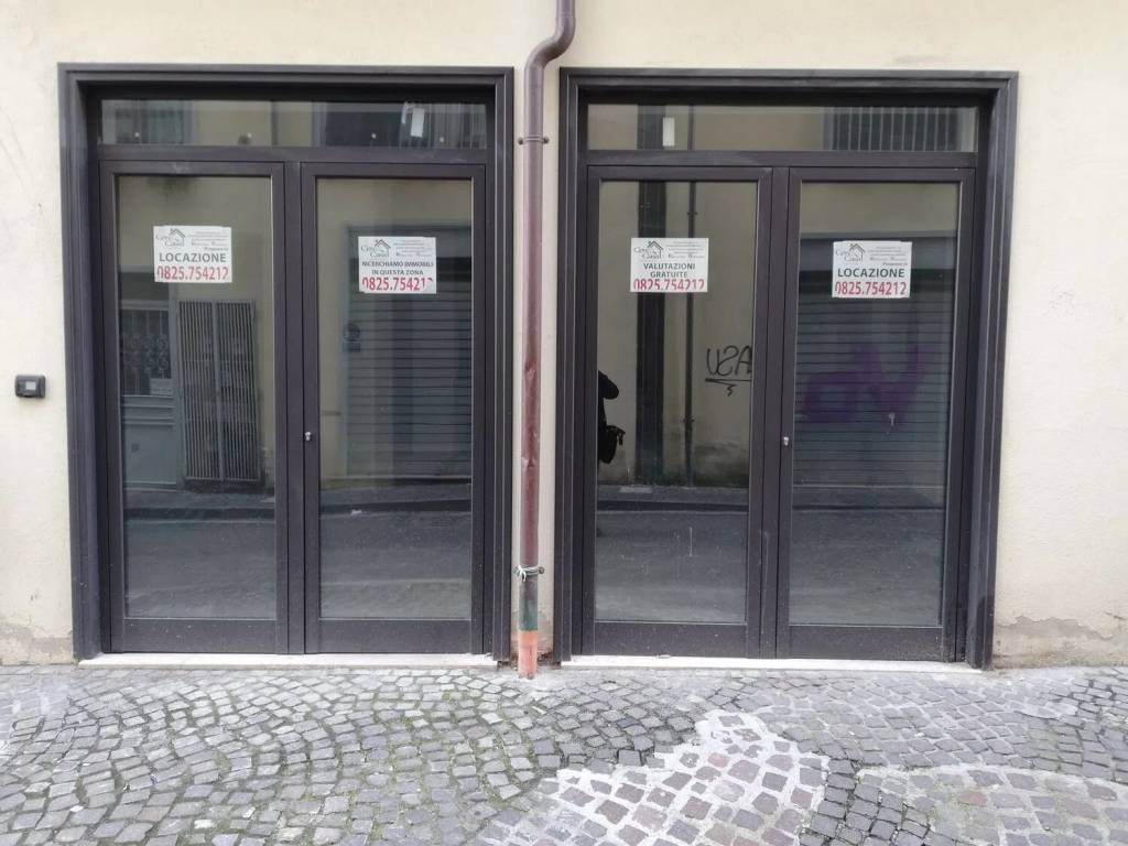 locale commerciale in affitto ad Avellino