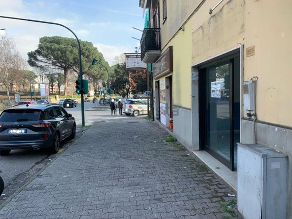 locale commerciale in affitto ad Avellino
