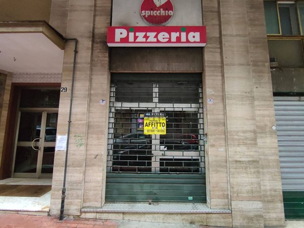 locale commerciale in affitto ad Avellino