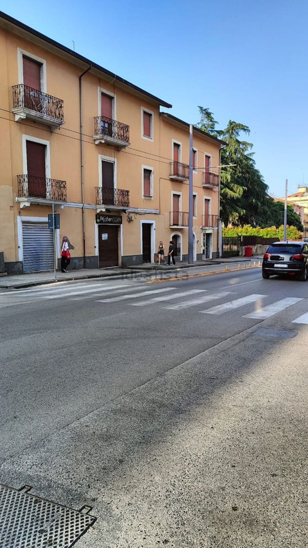 locale commerciale in affitto ad Avellino in zona Centro Città